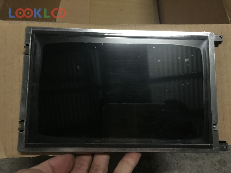 LQ085Y3DG18
