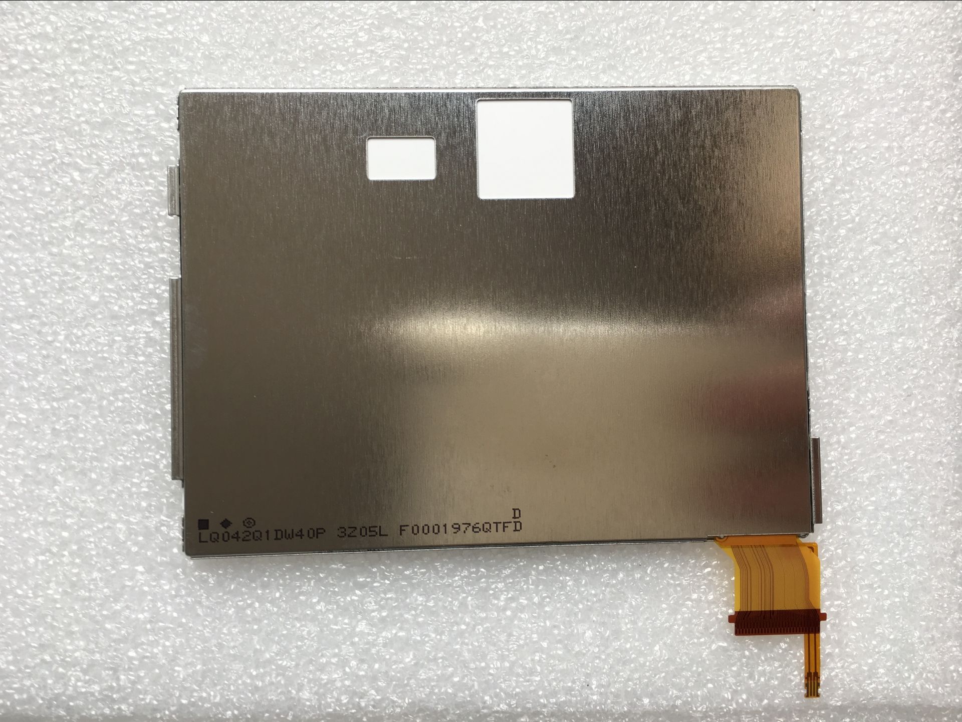 LQ042Q1DW40P